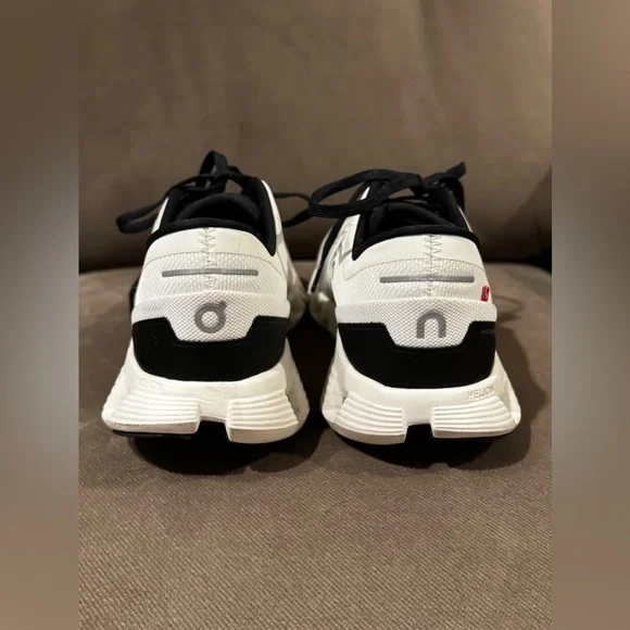 On Cloud Women’s Cloud X Athletic Shoes - Picture 3 of 7